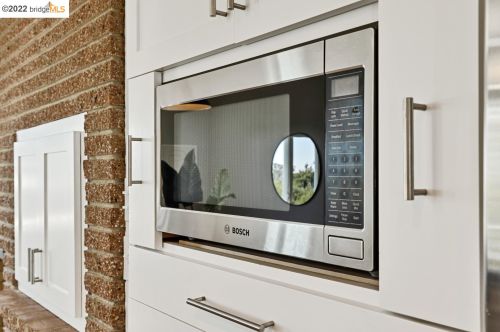 210 Amherst Ave, Berkeley CA 94708-1001 exterior