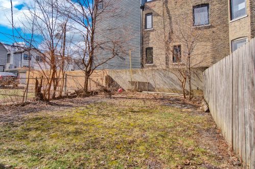 1920 Rockwell St, Chicago IL 60647-4245 exterior