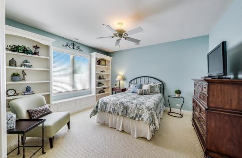 329 Kenmore Ave, Elmhurst IL 60126-3517 exterior