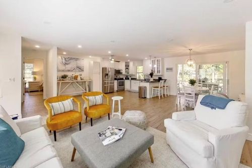 1271 Alhambra Cir, Naples FL 34103-3290 exterior