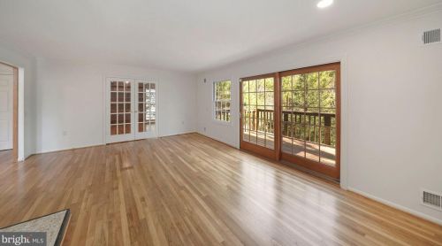 10618 Great Arbor Dr, Rockville MD 20854-4220 exterior