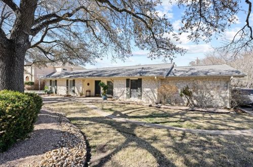 8706 Balcones Club Dr, Austin, TX 78750-3004