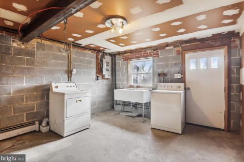 211 Ednor Rd, Silver Spring MD 20905-5134 exterior