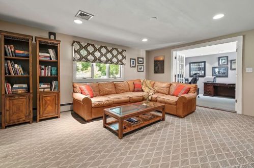 47 Nursery St, Norwalk CT 06850-1707 exterior