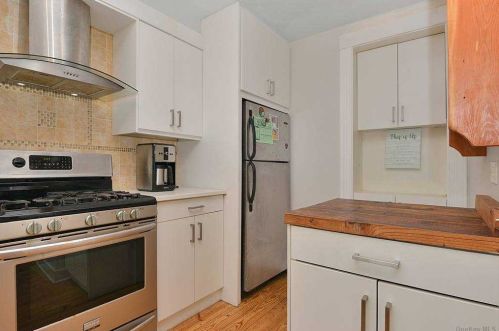 91 Amherst Rd, Valley Stream NY 11581-3314 exterior