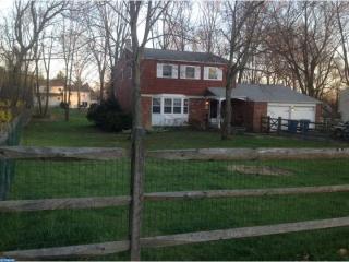 22 Farber Dr, Chalfont, PA 18914-1448