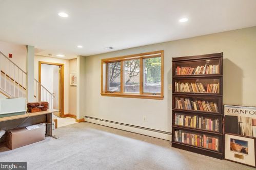 13110 Cleveland Dr, Rockville MD 20850-3723 exterior