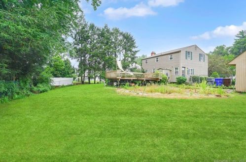 36 Betty Rd, Enfield CT 06082-2623 exterior