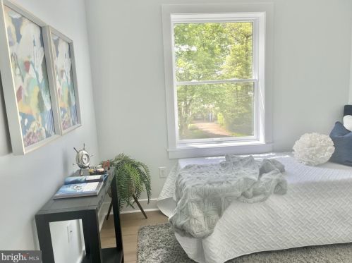 6705 Buttermere Ln, Bethesda MD  20817-1528 exterior