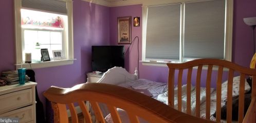 8120 Wyndam Rd, Camden NJ 08109-3221 exterior