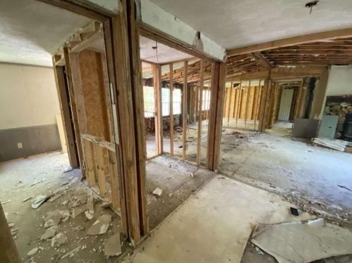 7423 Pleasant Hl Rd, Lithonia GA 30058-6360 exterior