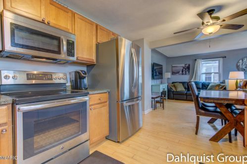 883 Post Rd, Meskegon MI 49441-4045 exterior