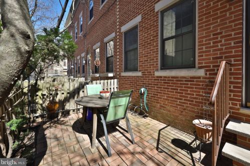 1811 Fitzwater St, Philadelphia PA  19146-1859 exterior