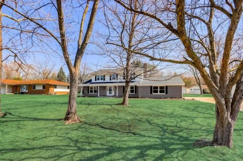 4870 82, Milwaukee WI 53220-4219 exterior