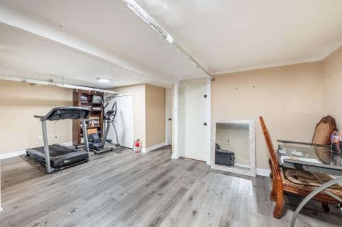 5833 Whipple St, Chicago IL 60659-3708 exterior