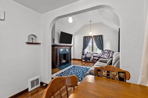 6739 Madison Ave, Pittsburgh PA 15122-2737 exterior