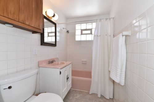 5416 Midland Dr, Milwaukee WI 53220-1420 exterior