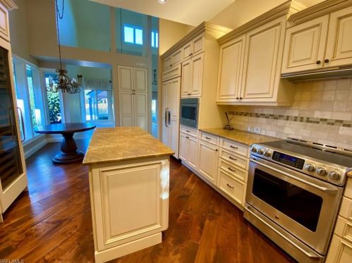 671 Bridgeway Ln, Naples FL 34108-2777 exterior