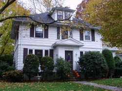 107 Greenlawn Ave, Newton, MA 02459-1712
