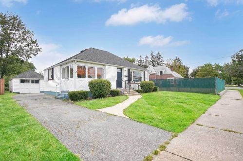 67 Bowles Park, Springfield, MA 01104-1537