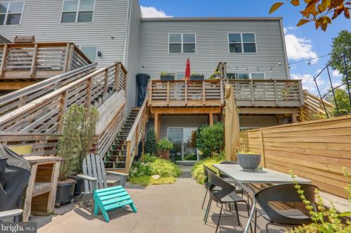 1024 Perry St, Washington, DC 20017-1732