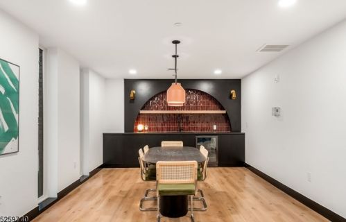 44 Irvine Turner Blvd, Newark NJ 07103-2950 exterior