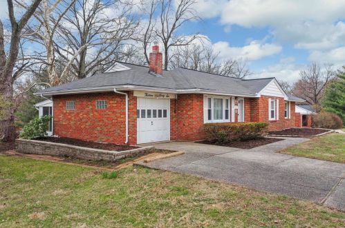 1346 Thatcher Ave, Saint Louis MO 63135-1719 exterior