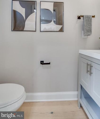 31 V St, Washington DC  20001-1012 exterior