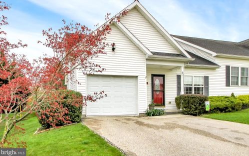 9 Lexington Dr, Hanover, PA 17331-8654