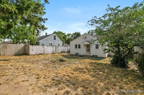 3717 Oriole Ave, Wyoming MI exterior