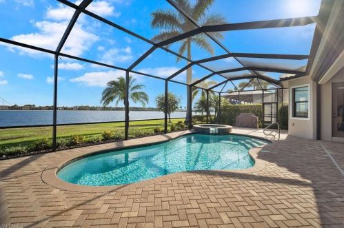 10106 Biscayne Bay Ln, Naples FL 34120-3754 exterior