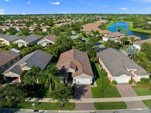 10084 Stonegate Dr, Fort Pierce FL 34987-2423 exterior