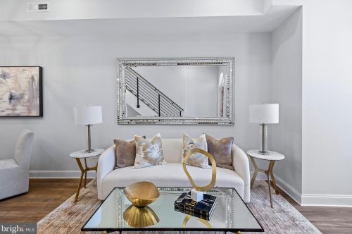 1551 4th St, Washington DC  20001-1905 exterior