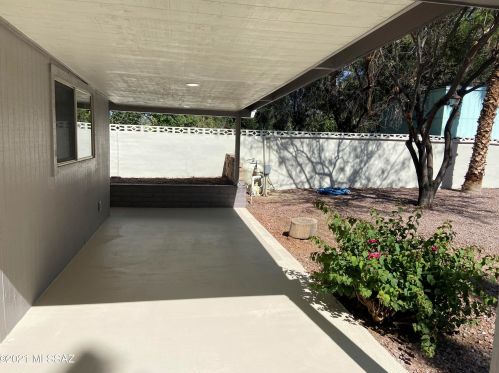 8542 Calle Bolivar, Tucson AZ  85715-5409 exterior