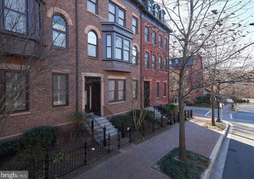 7822 Cadbury Ave, Rockville, MD 20854-2970