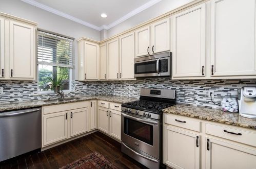 2112 Sidney St, Saint Louis MO 63104-2834 exterior