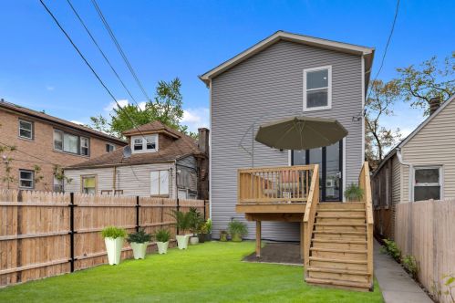 6822 Artesian Ave, Chicago IL  60629-1327 exterior