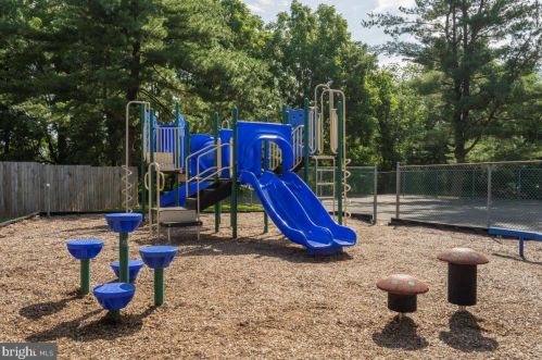 54 Orch Ct, Limerick PA 19468-2913 exterior