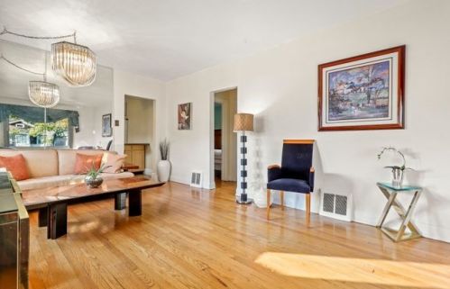 1428 21 Ave, Broadview IL 60153-1473 exterior