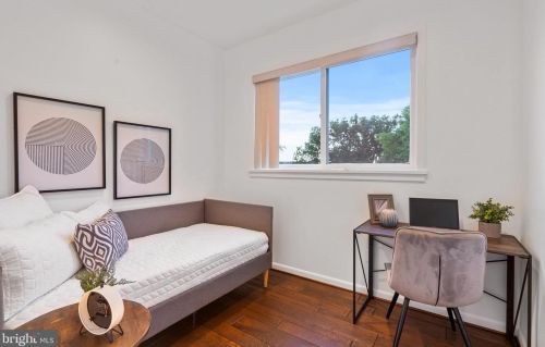 3708 Massachusetts Ave, Washington DC 20016-5812 exterior