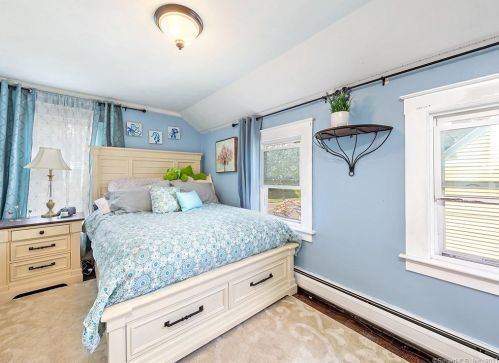 5 Commonwealth Ave, New Britain CT  06053-2913 exterior