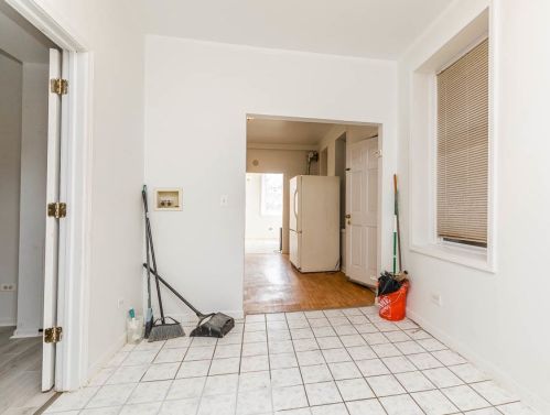 1012 Cullerton St, Chicago IL 60608-2515 exterior