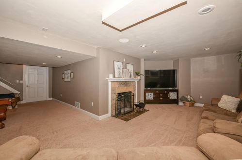 9508 Ctr St, Milwaukee WI 53222-4523 exterior