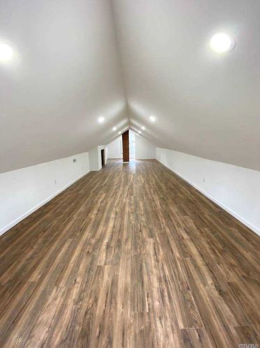 131 2 St, Huntington Station NY 11746-1409 exterior