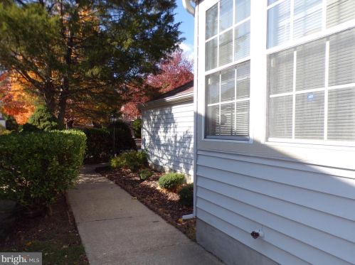 7453 Cross Gate Ln, Alexandria VA  22315-4620 exterior