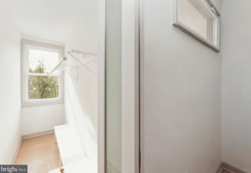 1607 D St, Washington DC  20003-2441 exterior