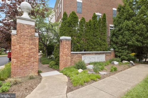 5412 Chieftain Cir, Alexandria VA 22312-2332 exterior