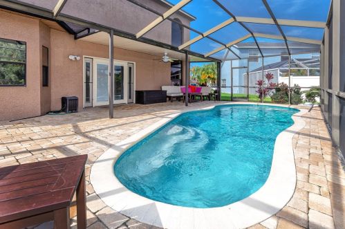 11322 Glenmont Dr, Tampa FL 33635-1533 exterior