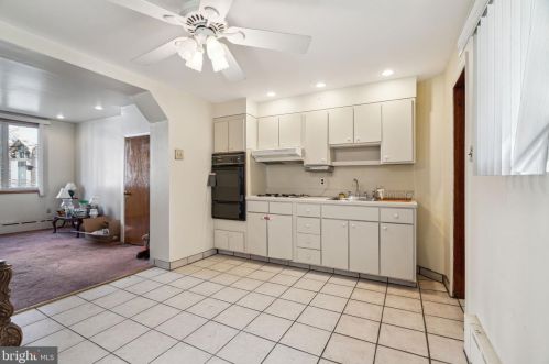 712 Carpenter St, Philadelphia PA 19146-3907 exterior