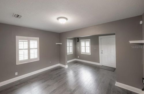 406 Oregon Ave, Tampa FL 33607-2803 exterior